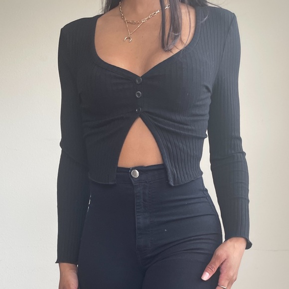 Cropped Ribbed Sweater - Picture 2 of 9